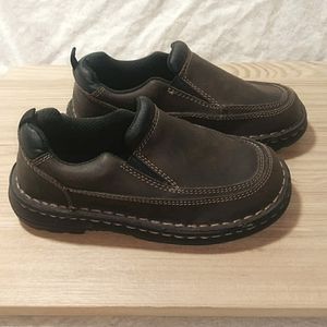 Boys 11.5 new Brown casual/dress shoe Faded Glory